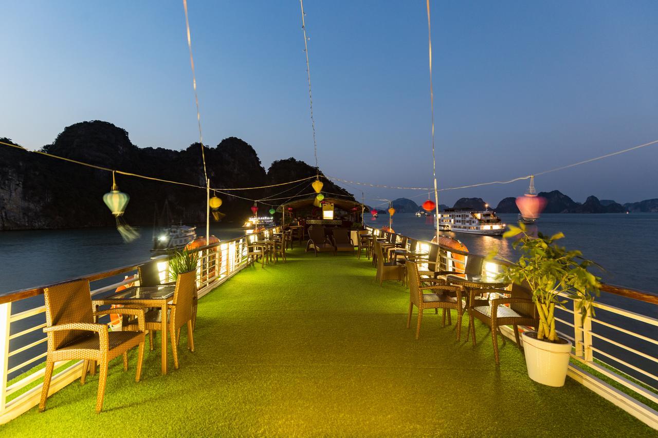 Halong Paloma Cruise Hotel Ha Long Bagian luar foto